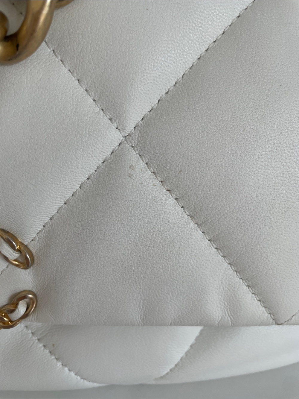 Chanel 19 - Large White Quilted Lambskin Shoulder Bag with Gold & Silver Chain - Picture 3 of 7